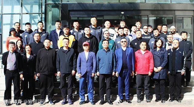 刘广摸着额头已经干涸凝固的疤痕，郁闷的说：刻字之仇，怕是没机会报了............此时的宋家大宅，依旧是灯火通明的景象。
